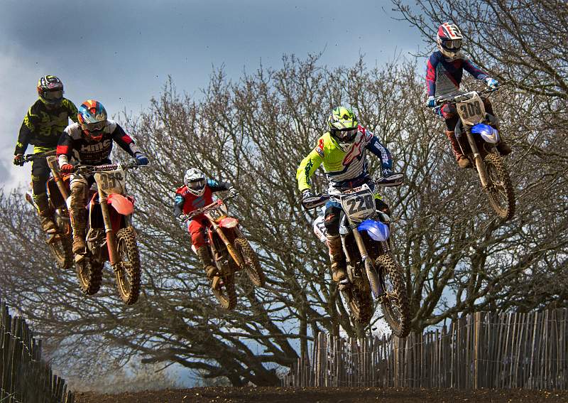 High Fives Jim walker  set.jpg - Intermediate set speed movment